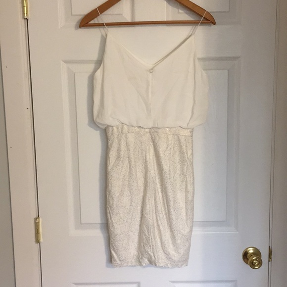 White and gold mini dress, flowy top. - Picture 3 of 4